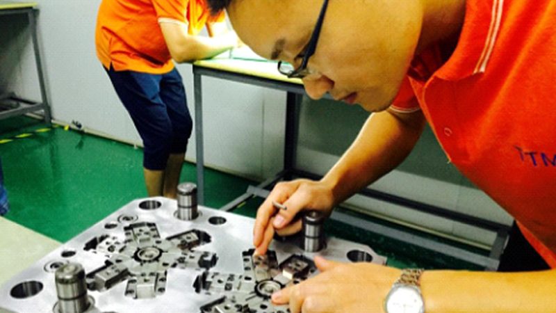 塑胶模具定制厂家哪家好